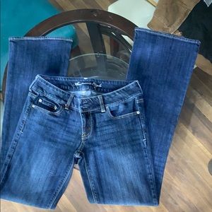 Women’s 8L American Eagle Jeans